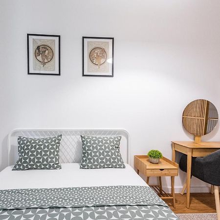Vertigo One Bedroom Apartment-Free Private Parking Novi Sad Eksteriør billede
