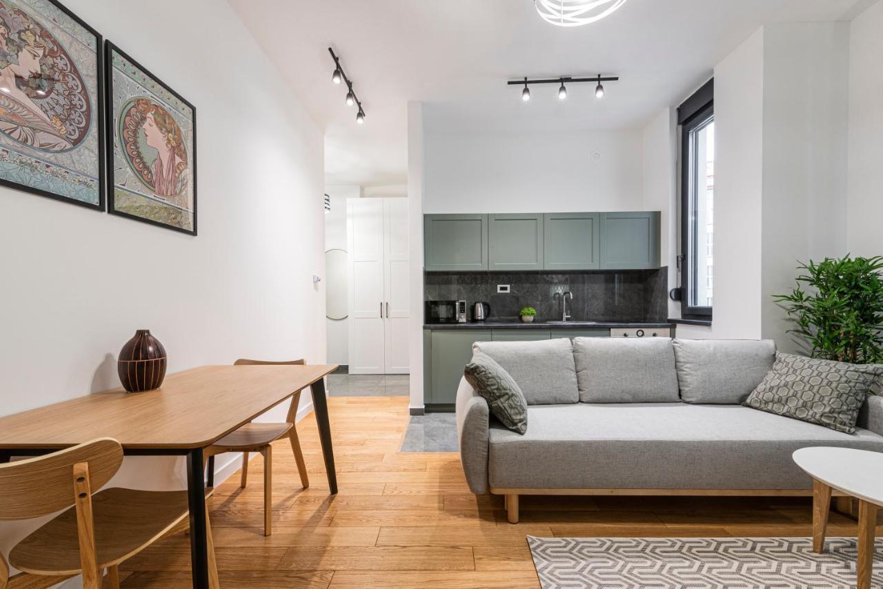 Vertigo One Bedroom Apartment-Free Private Parking Novi Sad Eksteriør billede