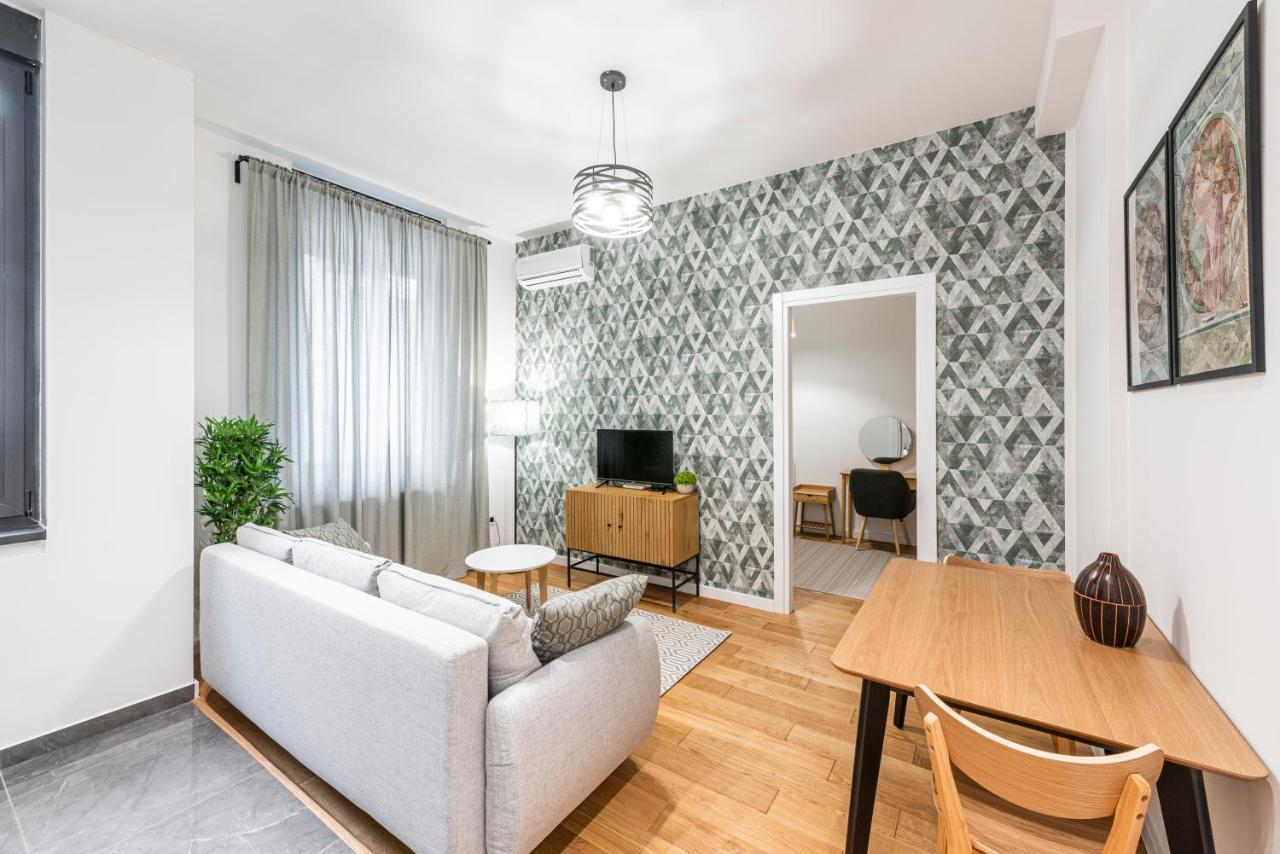 Vertigo One Bedroom Apartment-Free Private Parking Novi Sad Eksteriør billede