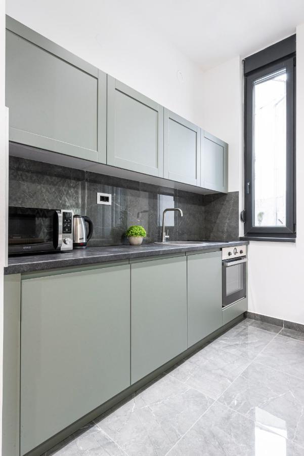 Vertigo One Bedroom Apartment-Free Private Parking Novi Sad Eksteriør billede