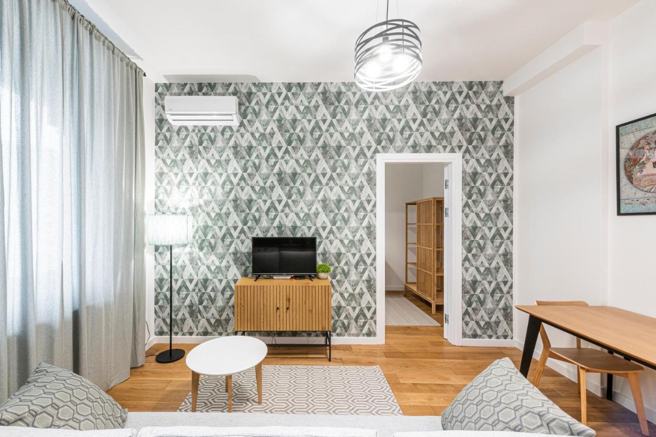 Vertigo One Bedroom Apartment-Free Private Parking Novi Sad Eksteriør billede