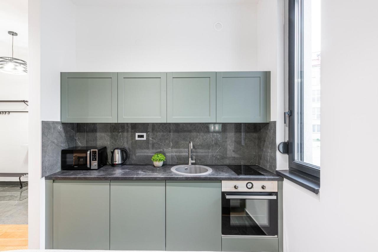 Vertigo One Bedroom Apartment-Free Private Parking Novi Sad Eksteriør billede