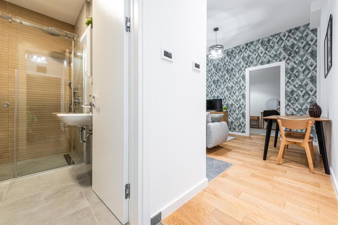 Vertigo One Bedroom Apartment-Free Private Parking Novi Sad Eksteriør billede