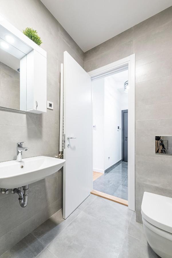 Vertigo One Bedroom Apartment-Free Private Parking Novi Sad Eksteriør billede